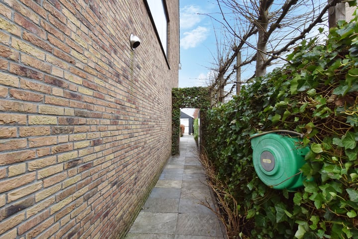 Bekijk foto 47 van Brouwershavenstraat 18