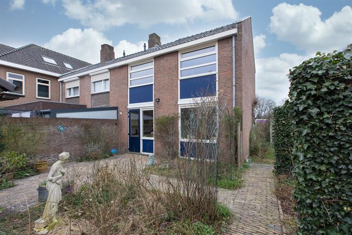 Bekijk foto 40 van Oranjestraat 9