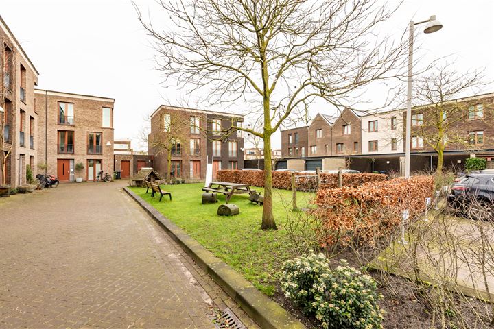 View photo 22 of Loes van Marlestraat 33