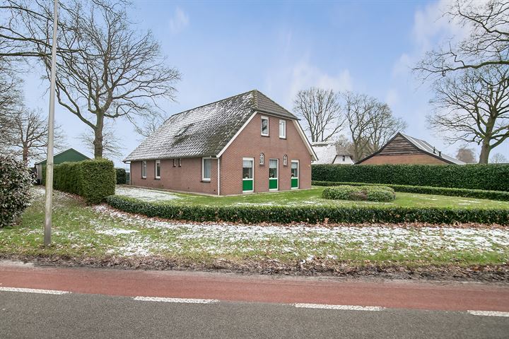 View photo 2 of Hoofdweg 83