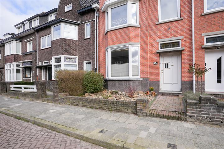 Bekijk foto 31 van Pastoor Vonckenstraat 104