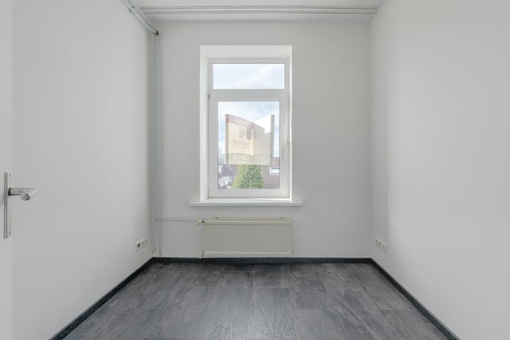 Photo 23 of Aalscholverstraat 20-C