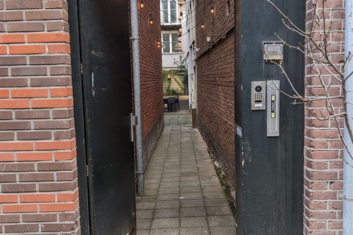 Bekijk foto 2 van Oude Looiersstraat 52