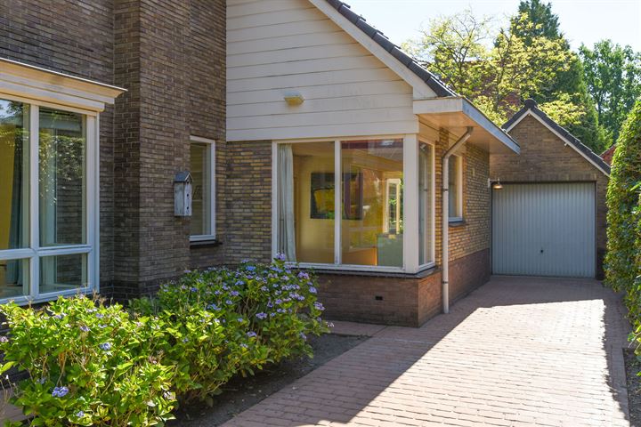 View photo 12 of Bilderdijklaan 24