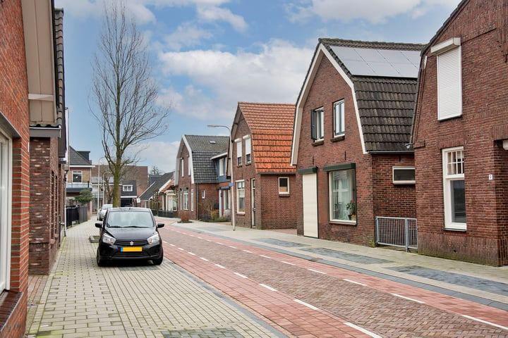 View photo 33 of Schoolstraat 13