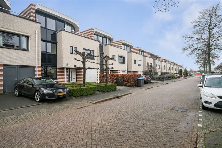 Bekijk foto 6 van Brucknerstraat 27