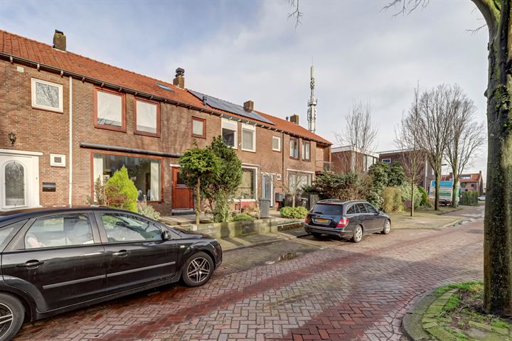 Bekijk foto 34 van Stoop van Zwijndrechtstraat 7