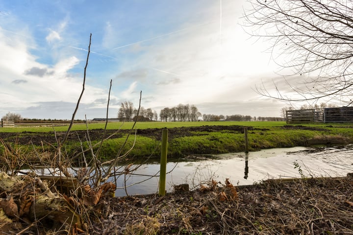 Bekijk foto 23 van de Hoef Oostzijde 25