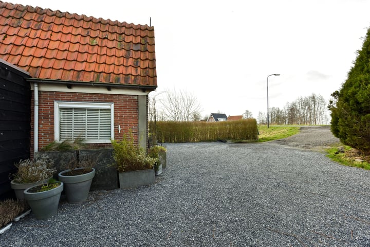 Bekijk foto 38 van de Hoef Oostzijde 25