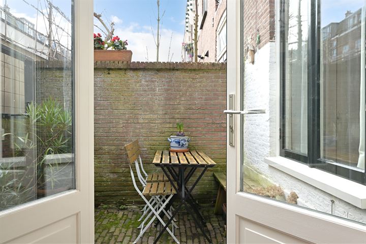 Bekijk foto 21 van Curaçaostraat 14