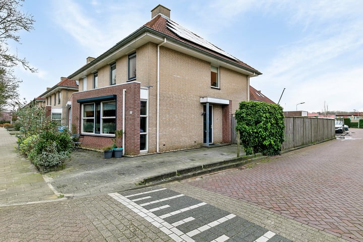 Bekijk foto 3 van Henry Dunantstraat 45