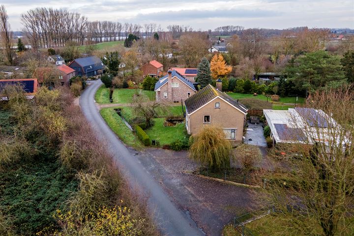 Bekijk foto 40 van Polstraat 10