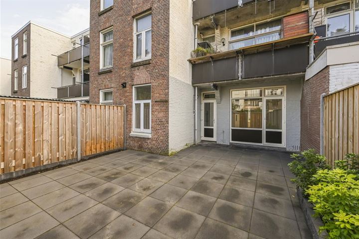 Bekijk foto 10 van van Heurnstraat 13