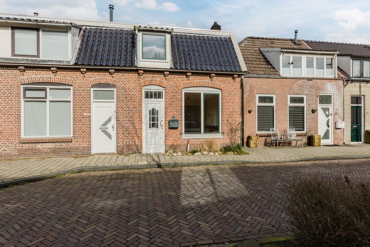 Bekijk foto 1 van Oranjestraat 19