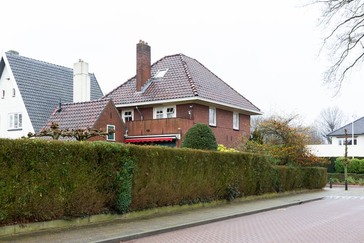 View photo 55 of Raadhuisstraat 13