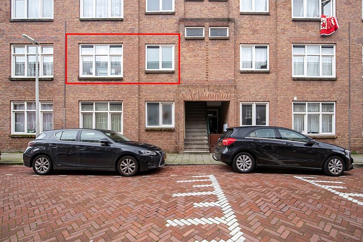 View photo 2 of Lyonnetstraat 43