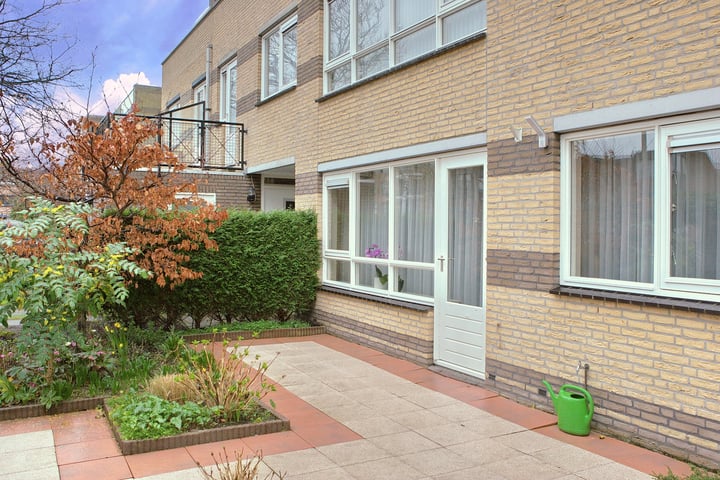 View photo 10 of Duijvesteijnstraat 1