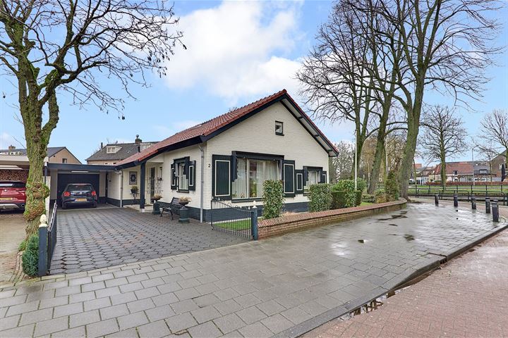 Bekijk foto 58 van Weidemeesterlaan 2