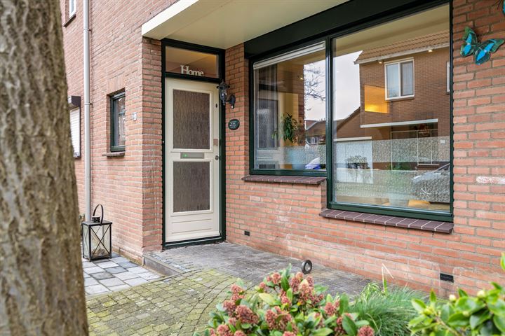 Bekijk foto 48 van Schijndelstraat 37