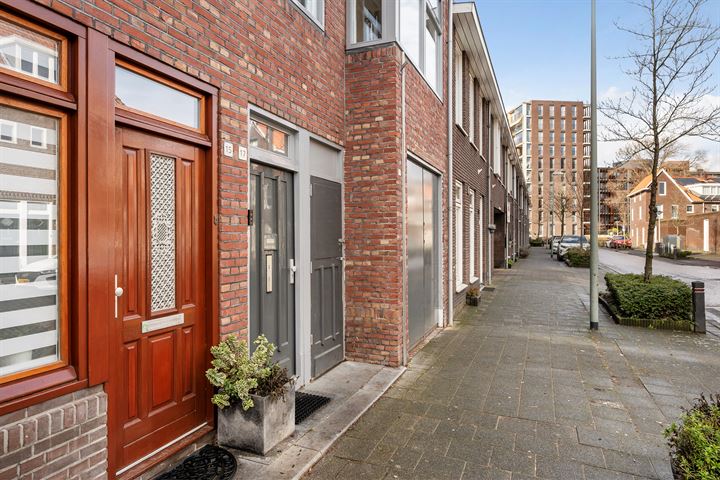 Bekijk foto 7 van Henriette Roland Holststraat 17