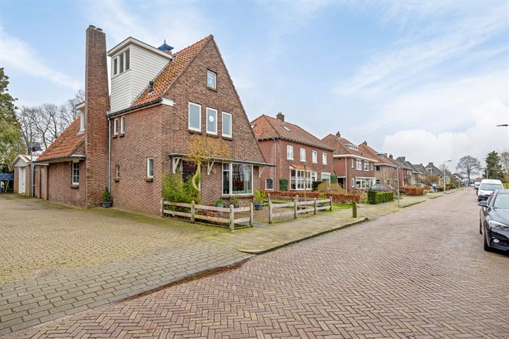 Bekijk foto 39 van Reggestraat 2