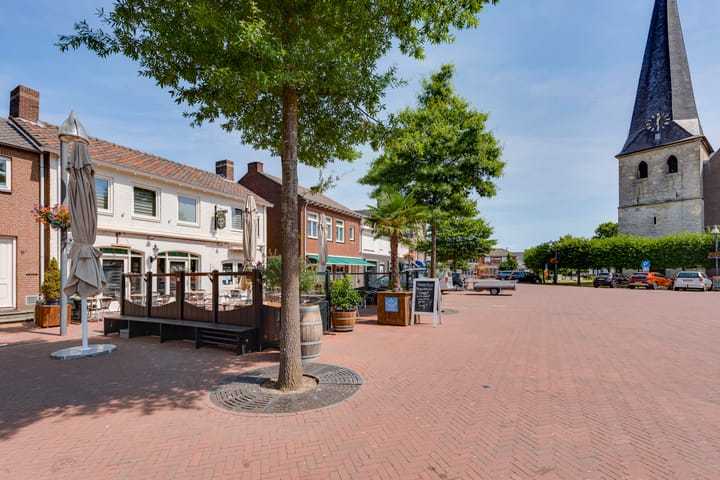 Foto 2 van Kerkplein 8