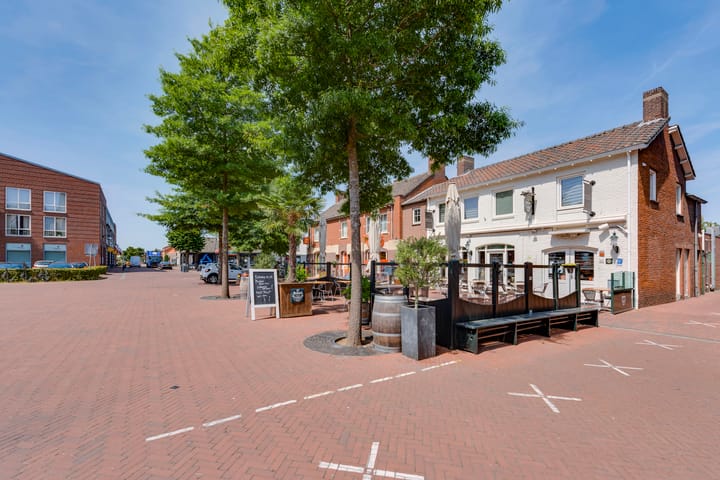 Foto 6 van Kerkplein 8