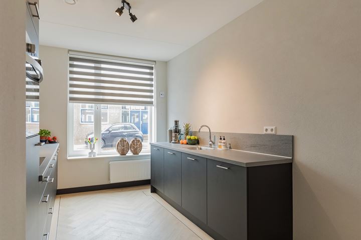 Bekijk foto 19 van Prins Hendrikstraat 62