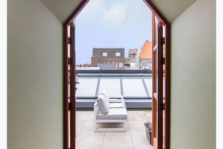 Bekijk foto 40 van Valkestraat 21