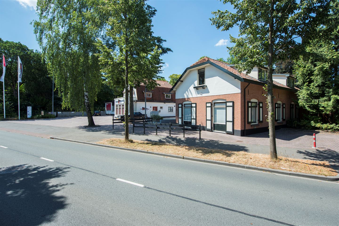 Bekijk foto 2 van Lage Naarderweg 75