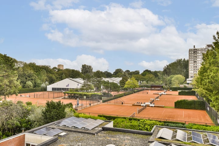 Bekijk foto 32 van Amstelveenseweg 745