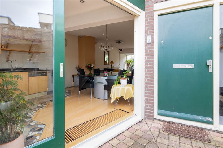 Bekijk foto 43 van Bedumstraat 6