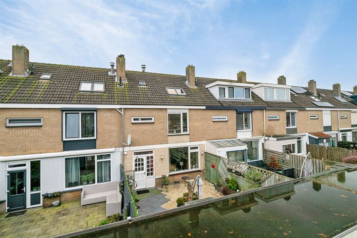 Bekijk foto 32 van Ooievaarstraat 20