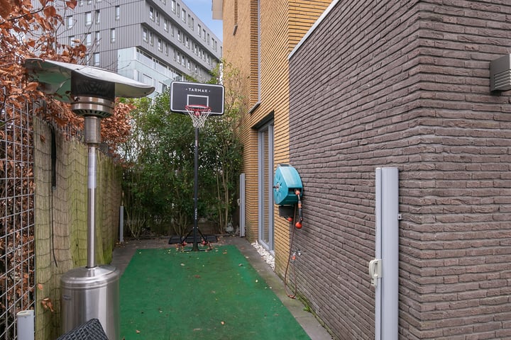 View photo 33 of Anton Koolhaasstraat 20