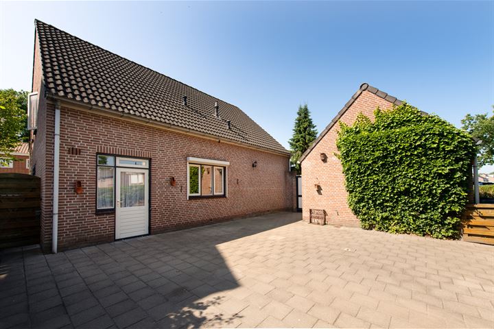 View photo 36 of Burgemeester Voetenstr 33