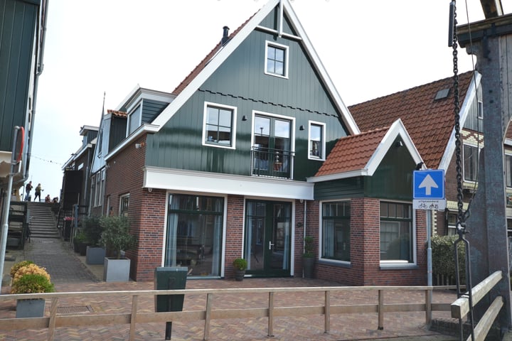 Dril 1-a, Volendam