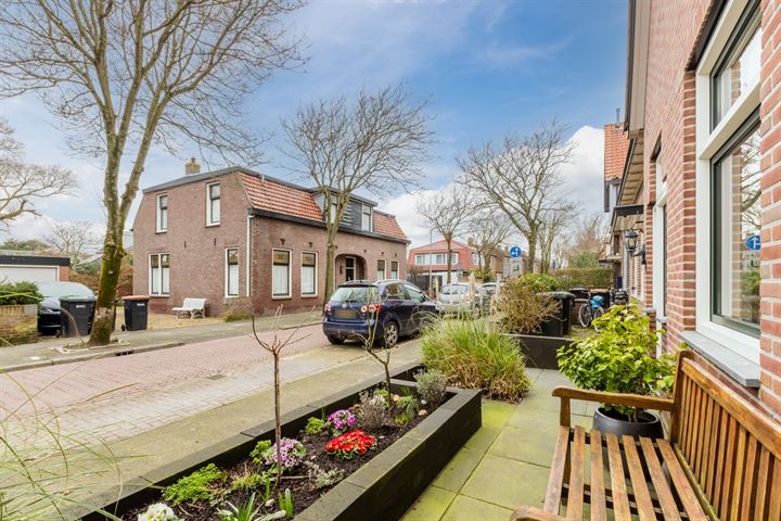 Bekijk foto 48 van Prins Hendrikstraat 12