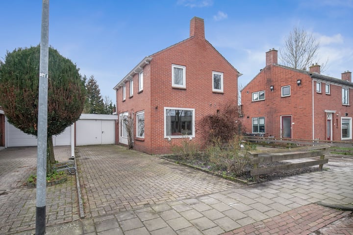 Bekijk foto 1 van P. Waijerstraat 9