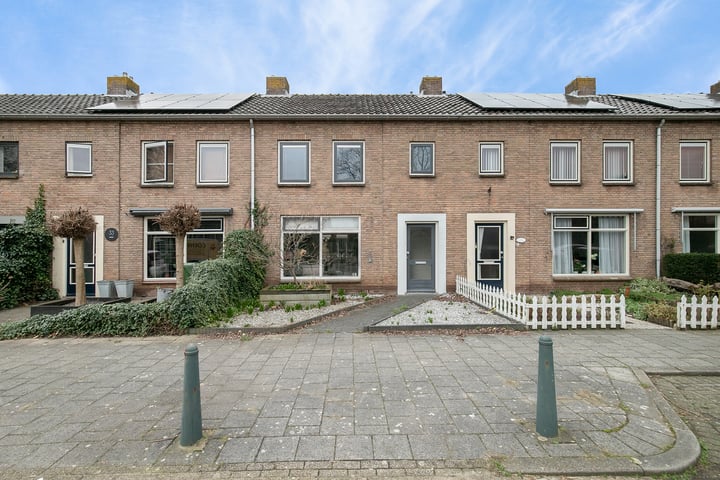 Bekijk foto 7 van Graaf van Egmondstraat 35