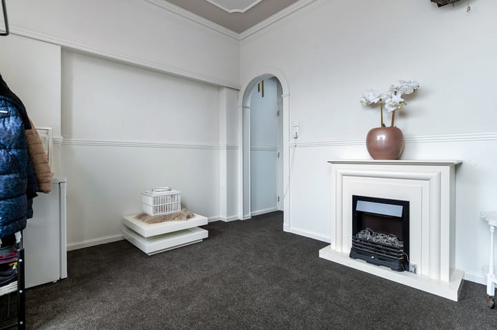 Photo 5 of Roosendaalseweg 114