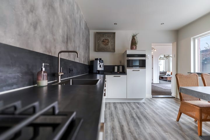 Photo 3 of Roosendaalseweg 114