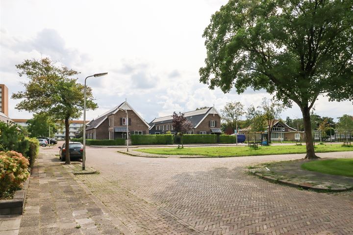 Bekijk foto 43 van Dennenstraat 8-B