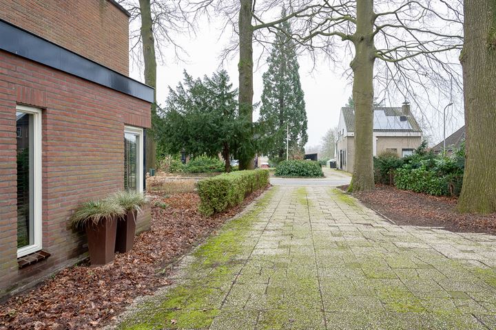 Bekijk foto 32 van Klootsemastraat 27