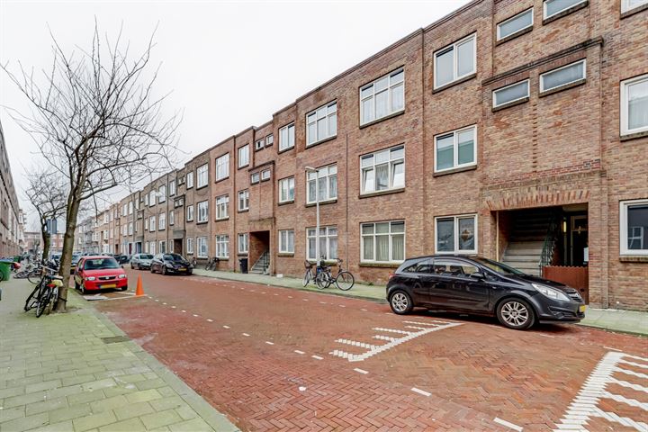 View photo 6 of Lyonnetstraat 47