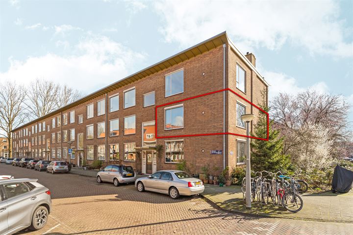 Bekijk foto 2 van Johannes van der Waalsstraat 22-1