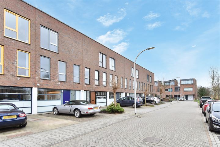 Bekijk foto 2 van Koperslagerstraat 13