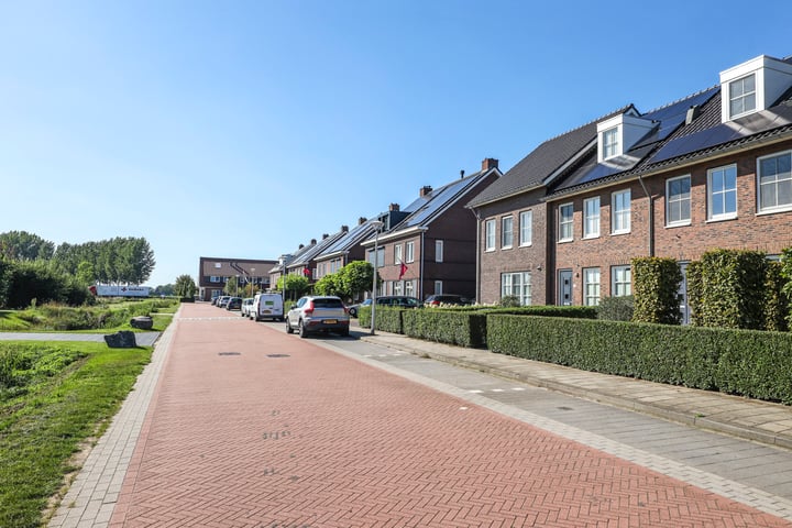 View photo 88 of Zwanenbloem 8