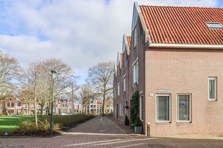 View photo 2 of Moriaanstraat 5