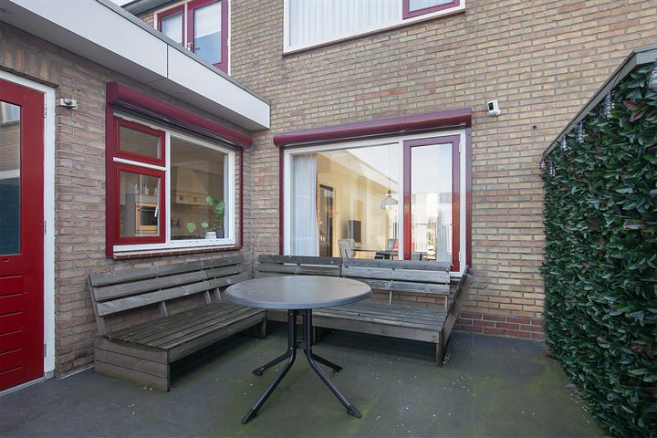 Bekijk foto 25 van Händelstraat 9