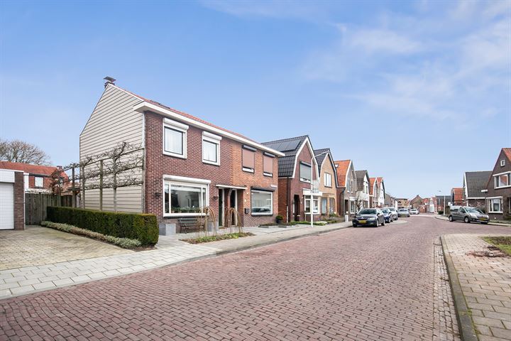 Bekijk foto 32 van Mecklenburgstraat 4